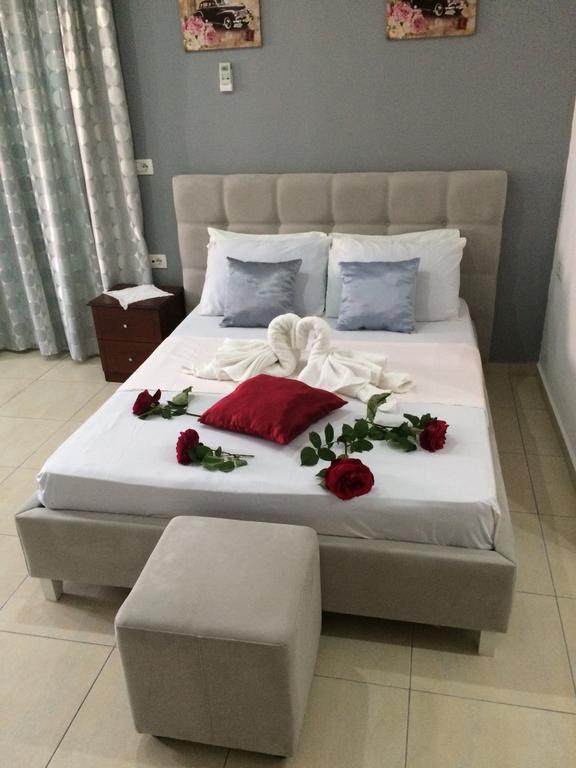 Hotel Soan Саранда Экстерьер фото